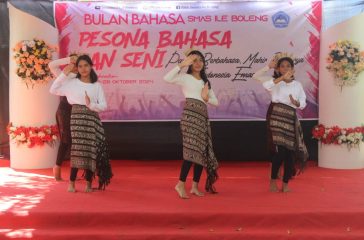 Bulan Bahasa SMA Swasta Ile Boleng